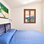 Apartment Casa Con Vista Mare E Monti *