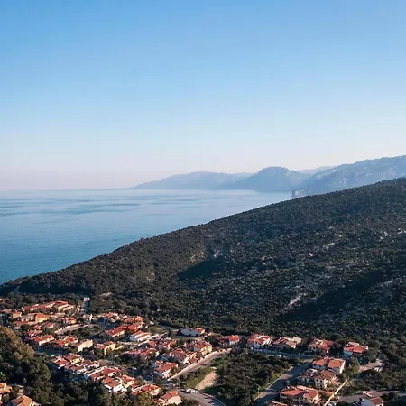 Casa Con Vista Mare E Monti דירה *