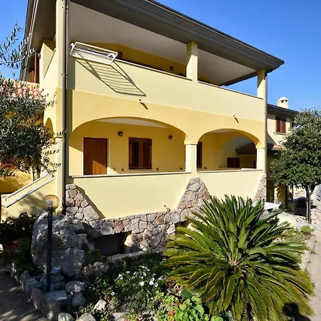 Casa Con Vista Mare E Monti דירה